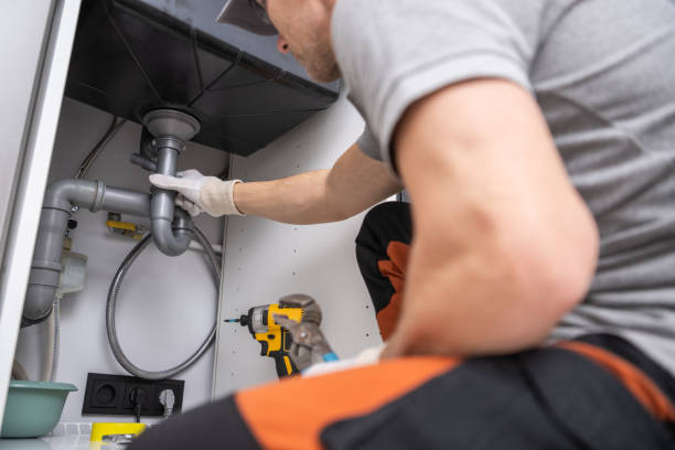 Best Emergency Plumber  in Maple Bluff, WI